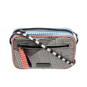 MARC BY MARC JACOBS
Adjustable Leather Crossbody Bag